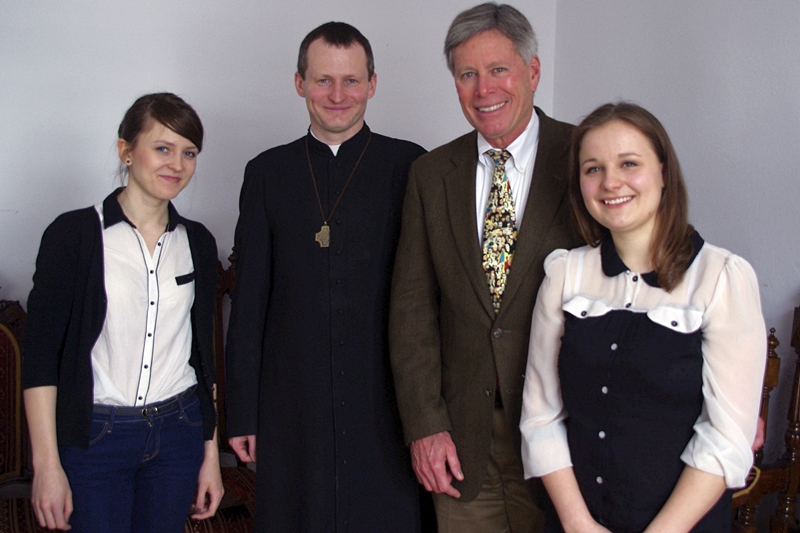 PHOTO: President William N. LaForge with students from the Center and the Center’s Director, Rev. Piotr Drozd. 