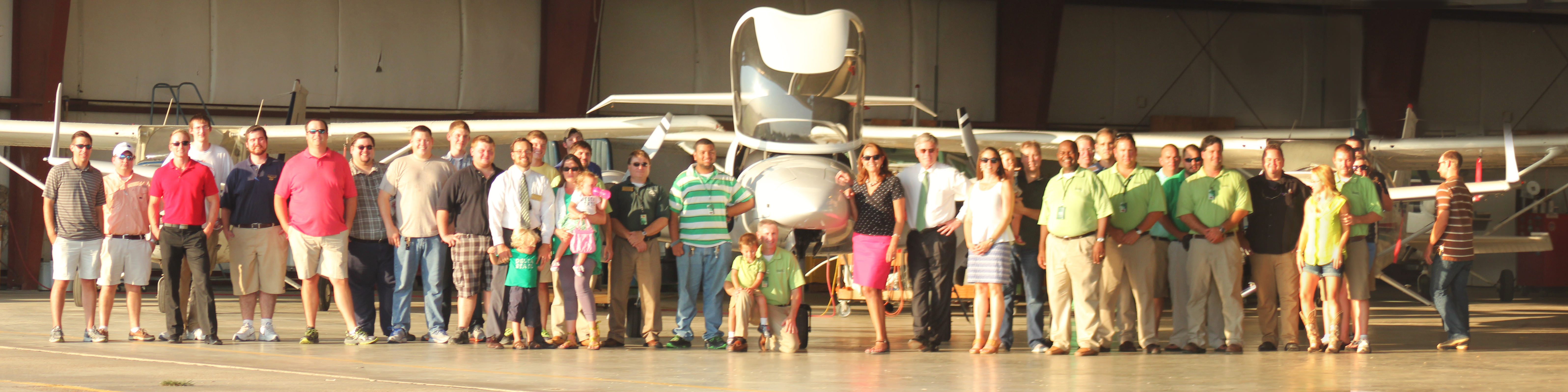 William and Nancy LaForge with aviation students, faculty, staff, advisory board, alumni and friends.