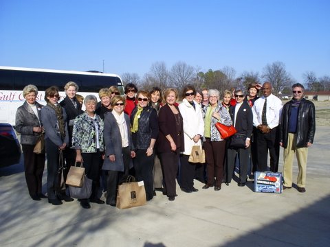 Heritage tour group at Peter’s Pottery in Mound Bayou