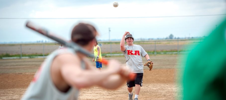 softball-intramurals-2015-3