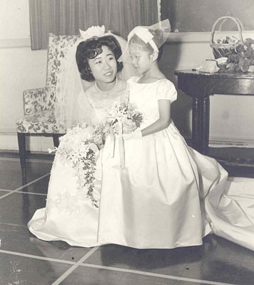 Bride and flower girl, B&W.