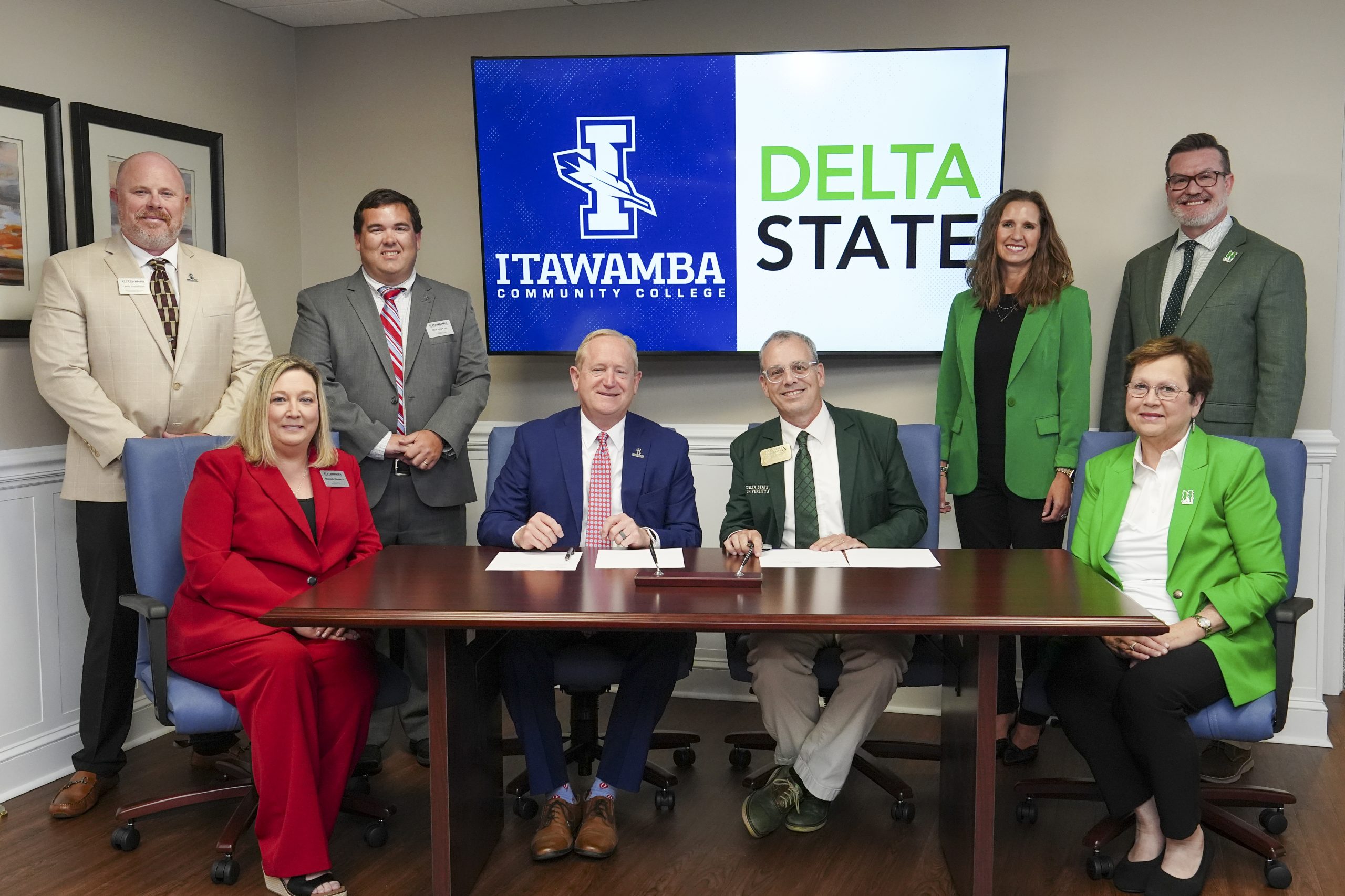 Leaders from Itawamba Community College and Delta State University pose following the signing of two memorandums of understanding on the Fulton Campus.