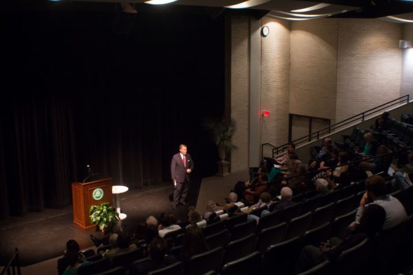 Colloquia-Speaker-Wide-angle-shot-1024x682